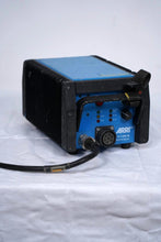 Load image into Gallery viewer, ARRI 575W HMI Compact Fresnel – Head, Ballast & Cable Kit