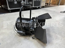Load image into Gallery viewer, ARRI Studio 1000 Fresnel Pole-Op 24-Pack with Barndoors