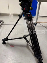 Load image into Gallery viewer, Vinten Vision 100 Carbon Fibre Tripod System with Spreader