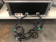 Load image into Gallery viewer, Shure UA845E+2 Splitter & UA870WB Antenna Bundle - RF Distribution