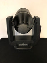 Load image into Gallery viewer, Vari-Lite VL500 80V Moving Wash – Set of 5 with Cases