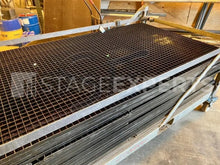 Load image into Gallery viewer, NSS Black gitter - Used