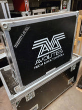 Load image into Gallery viewer, Avolites Pearl 2010 Lighting Console with Flight Case | Pro AV