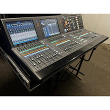 Load image into Gallery viewer, Yamaha RIVAGE PM7 Digital Mixing Console + Flight Case