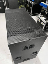 Load image into Gallery viewer, d&b audiotechnik B22 Subwoofer Pair – Excellent condition