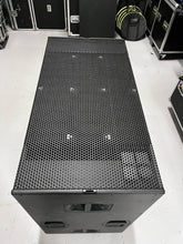 Load image into Gallery viewer, d&b audiotechnik B22 Subwoofer Pair – Excellent condition