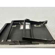 Load image into Gallery viewer, d&b audiotechnik T10 Kit – 8x T10 line array with rigging