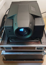 Load image into Gallery viewer, Sony SRX‑T110 4K 11,000‑Lumen Projector with Lens
