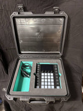 Load image into Gallery viewer, WolfMix W1 mk2 Standalone DMX Lighting Controller