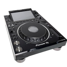 Load image into Gallery viewer, Pioneer CDJ-3000 Media Player with Flight Case – Pro DJ Deck
