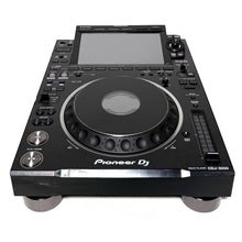 Load image into Gallery viewer, Pioneer CDJ-3000 Media Player with Flight Case – Pro DJ Deck