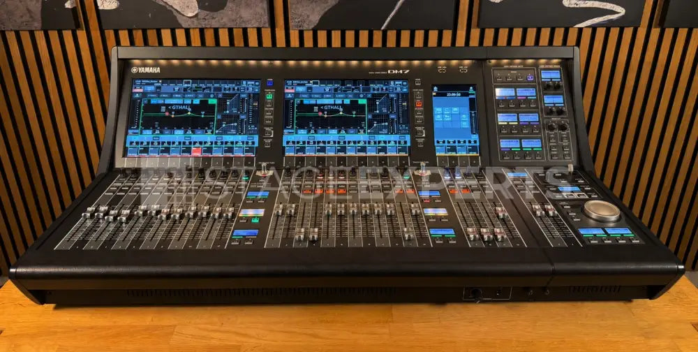 Yamaha DM7 + DM7 Control with Case & Theatre Package