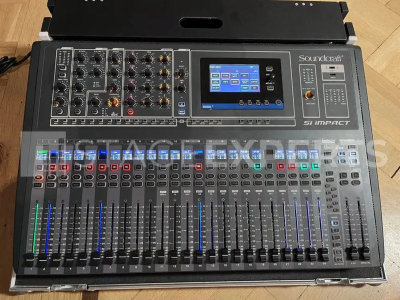 Soundcraft Si Impact Digital Mixing Console with Flight Case
