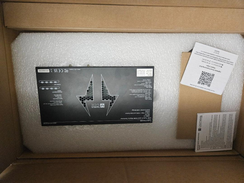 Lightware Taurus UCX-4x3-HC40-BD USB-C Presentation Switcher