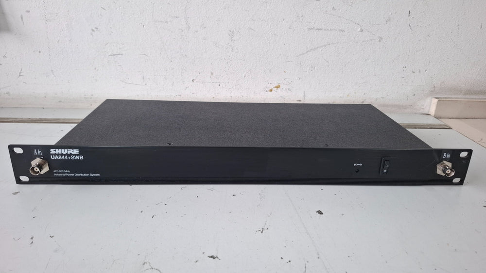 Shure UA844 Antenna Splitter, includes PS60E Power Supply