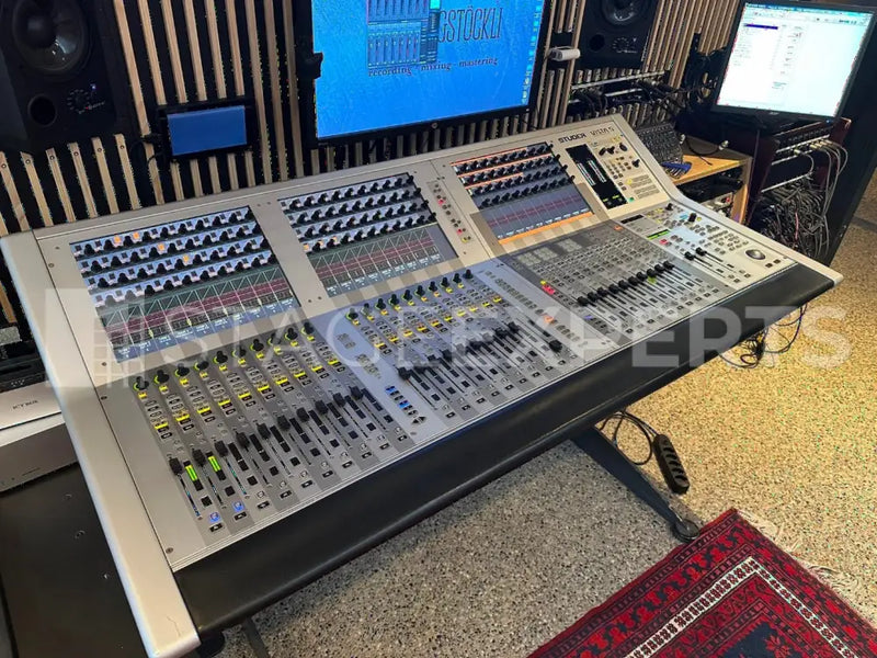 Studer Vista 5 Digital Mixing Console System – 32-fader