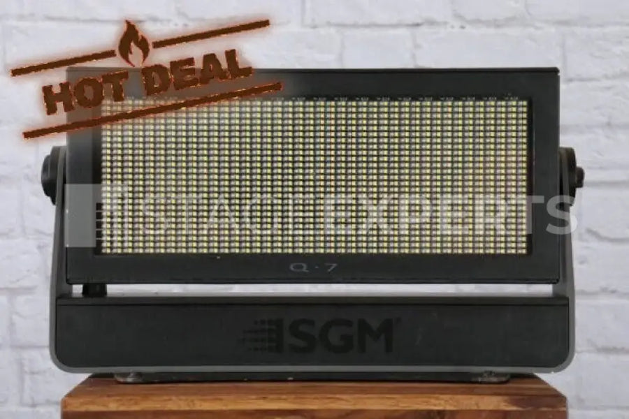 SGM Q-7 RGBW IP65 Outdoor LED Floodlight, 110° Beam, DMX/RDM