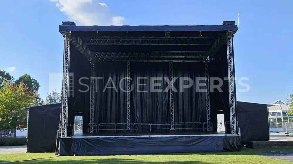 SL Stage 14x11 Pro – Layher & Nivtec complete stage package