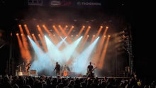 Load image into Gallery viewer, FOS Helix Pro Moving Wash (4) with Flight Case, 4-Pack for Touring
