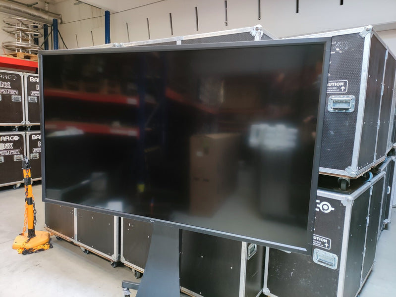 NEC MultiSync X841UHD 84" 4K Display – Pro UHD Signage