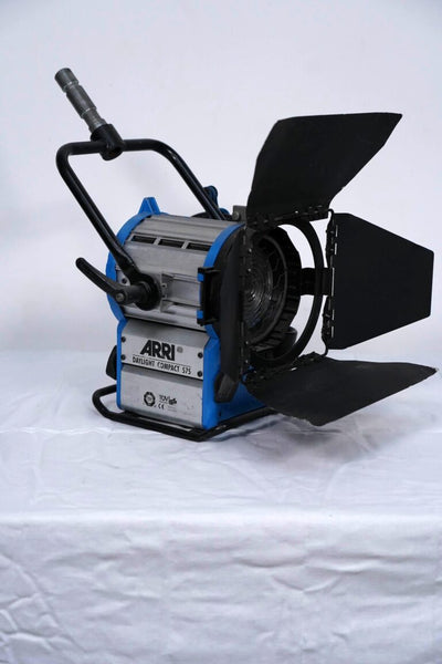 ARRI 575W HMI Compact Fresnel – Head, Ballast & Cable Kit