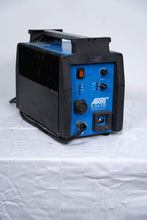 Load image into Gallery viewer, ARRI 2.5kW HMI Compact Fresnel with Electronic Ballast – Used
