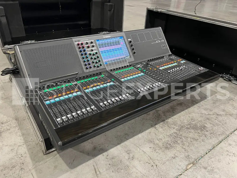 Yamaha CL5 Digital Mixing Console with Flightcase & Cover