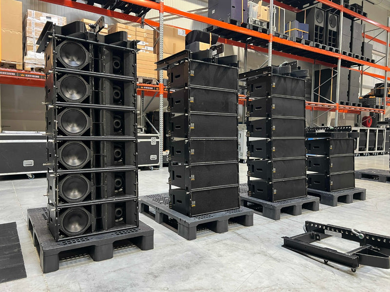 Martin Audio W8LM Line Array (5) with Fly Frame