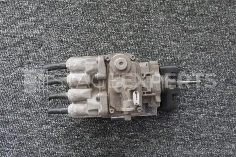 WABCO 81.52130 Foot Brake Valve – MAN TGL Compatible
