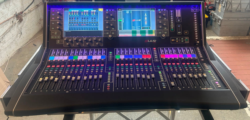 Allen & heath DLive S5000 Surface + Flightcase