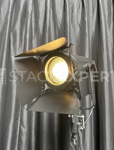 Elation KL Fresnel 6 FC LED Spotlight – Full-Colour Light