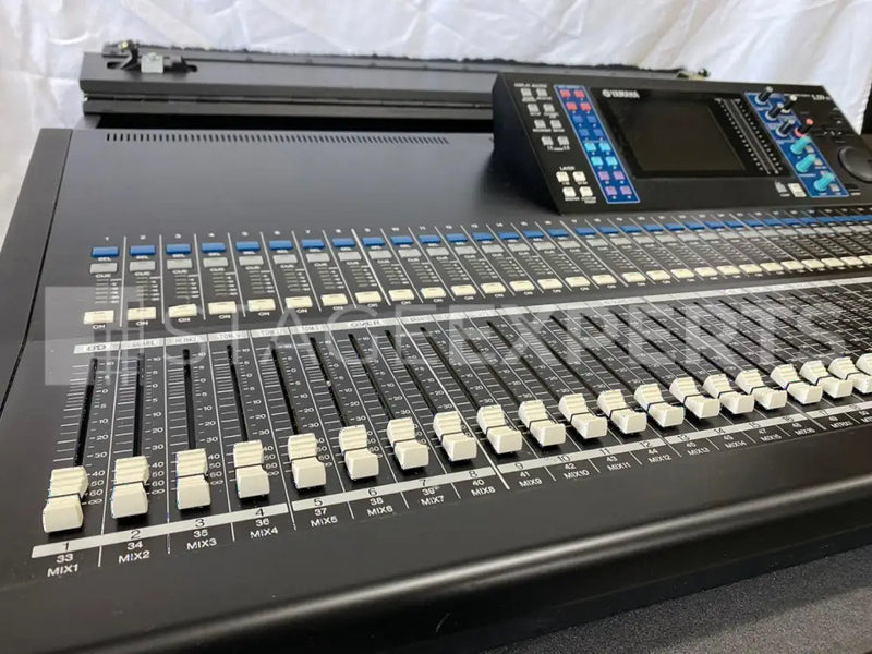 Yamaha LS9-32 Digital Mixer with Roll Case – New Faders