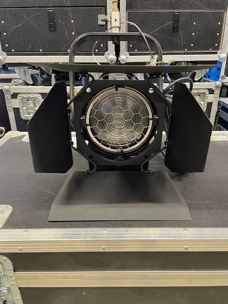 ARRI T1 Fresnel – Set of 4 with Case and Barndoors