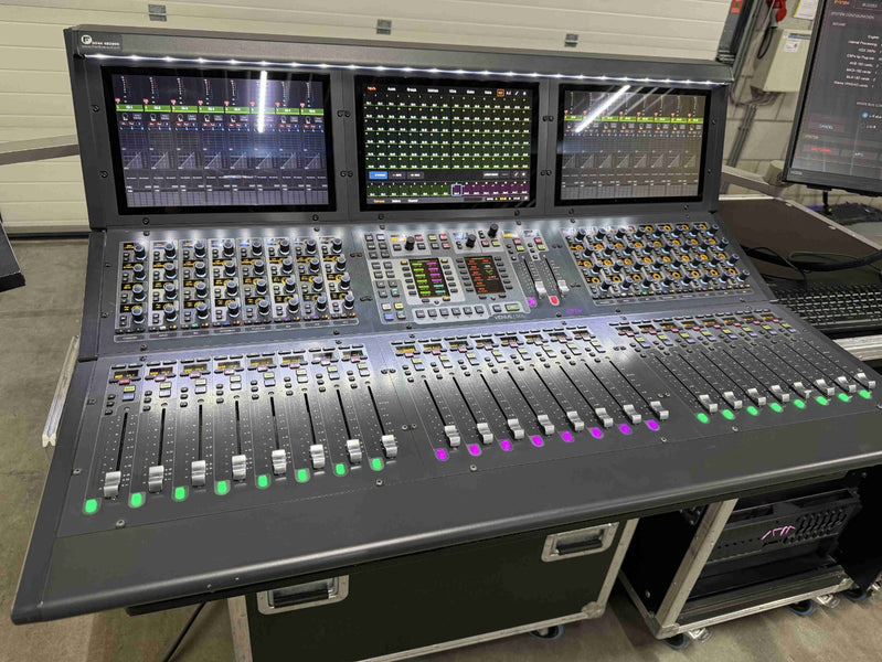 Avid VENUE S6L-24D Package with FOH Rack & Stage 64