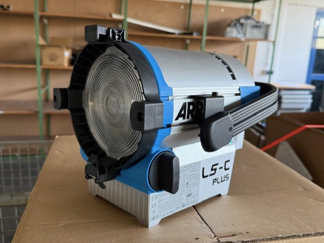 ARRI L5-C Plus Manual LED Fresnel – Tuneable RGBW Light