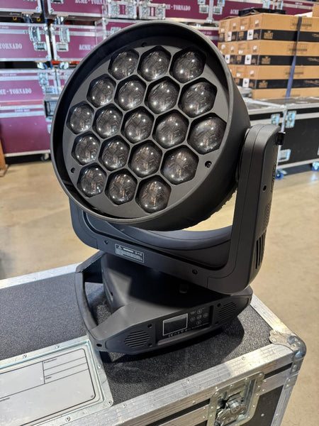 Elation Professional Platinum 7 LED Wash – Moving Head