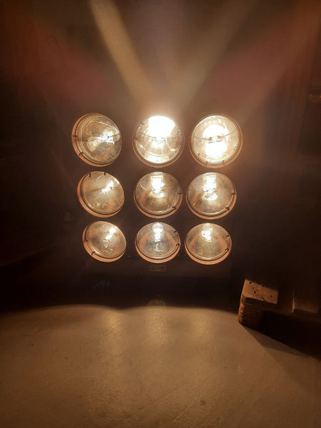 Mole Richardson MaxiBrut 9 kW – Film/Stage Flood Light