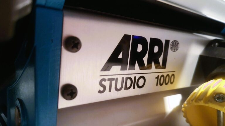ARRI Studio 1000 1kW Tungsten Fresnel for Studio & Stage