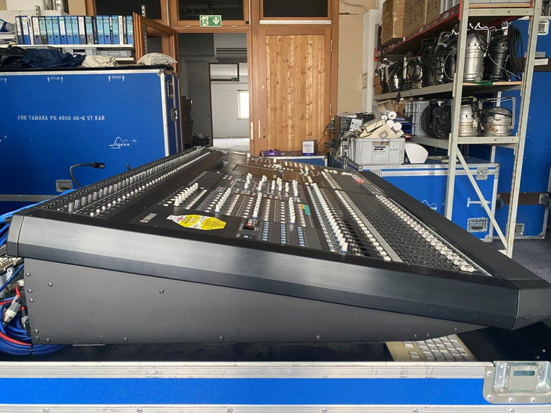 Yamaha PM5D Digital Mixing Console with Flight Case