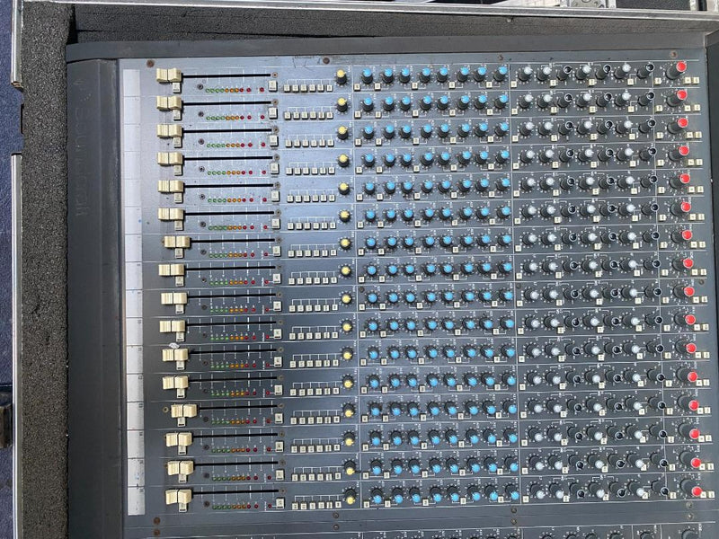 Soundcraft K2 32-8-2 Analogue Mixing Console, 8 Aux Sends