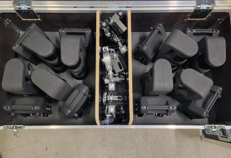 Chauvet Rogue R1 FX-B – 16 Fixtures with Flight Cases Package
