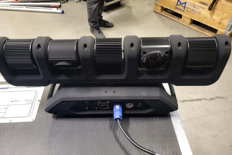 Chauvet Rogue R1 FX-B – 16 Fixtures with Flight Cases Package