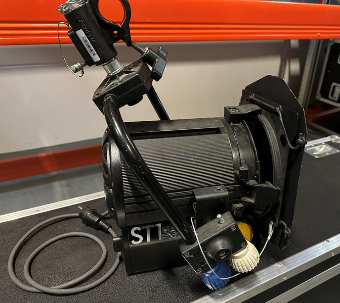 ARRI True Blue ST1 P.O. 4-Light Kit with Flight Case (Black)