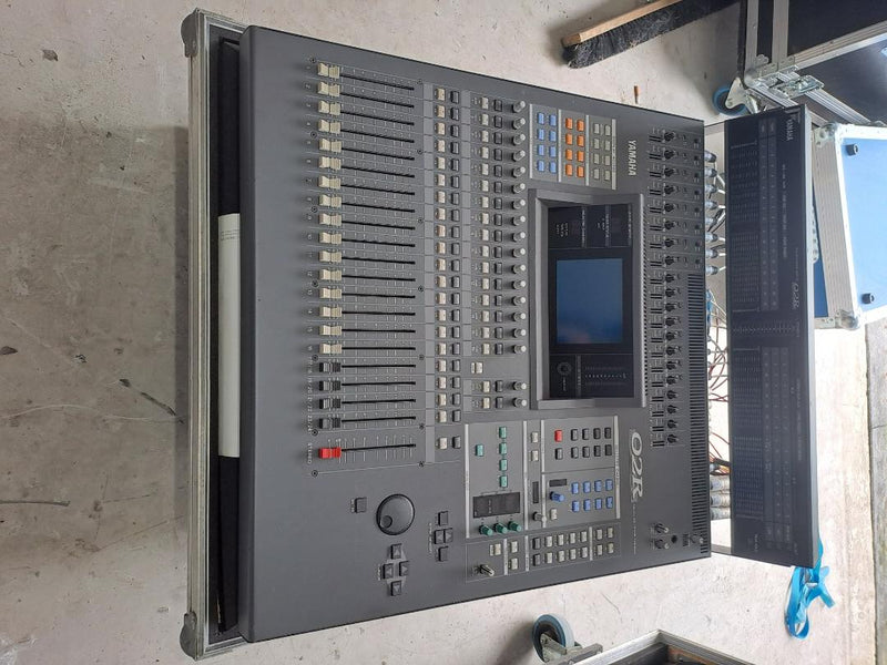 Yamaha 02R Digital Mixing Desk Bundle with I/O Card & Case