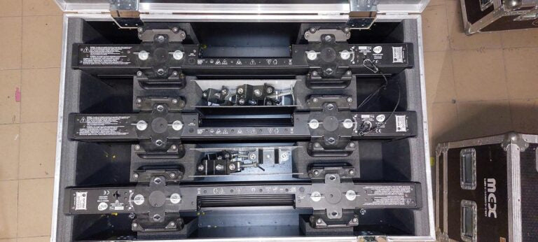 DTS KATANA 24 LED battens with 3‑way flight cases
