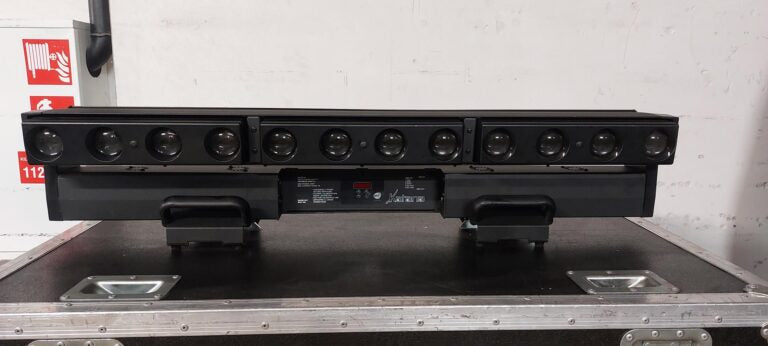 DTS KATANA 24 LED battens with 3‑way flight cases