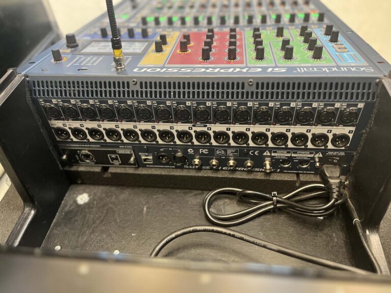Soundcraft Si Expression 1 Mixer with Stage Rack | Stage Experts