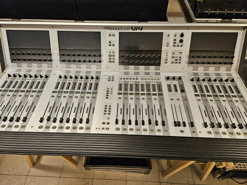 Soundcraft Vi4 Digital Console Set with Studer Engine & Stagebox