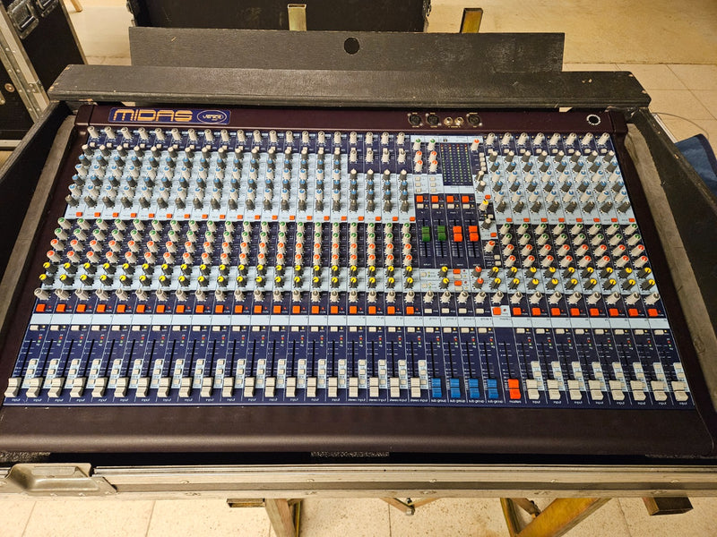 Midas Venice 320 Analogue Mixer with Flight Case | Stage Experts