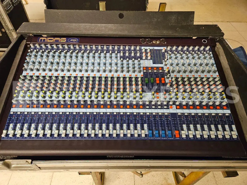 Midas Venice 320 Analogue Mixer with Flight Case | Stage Experts